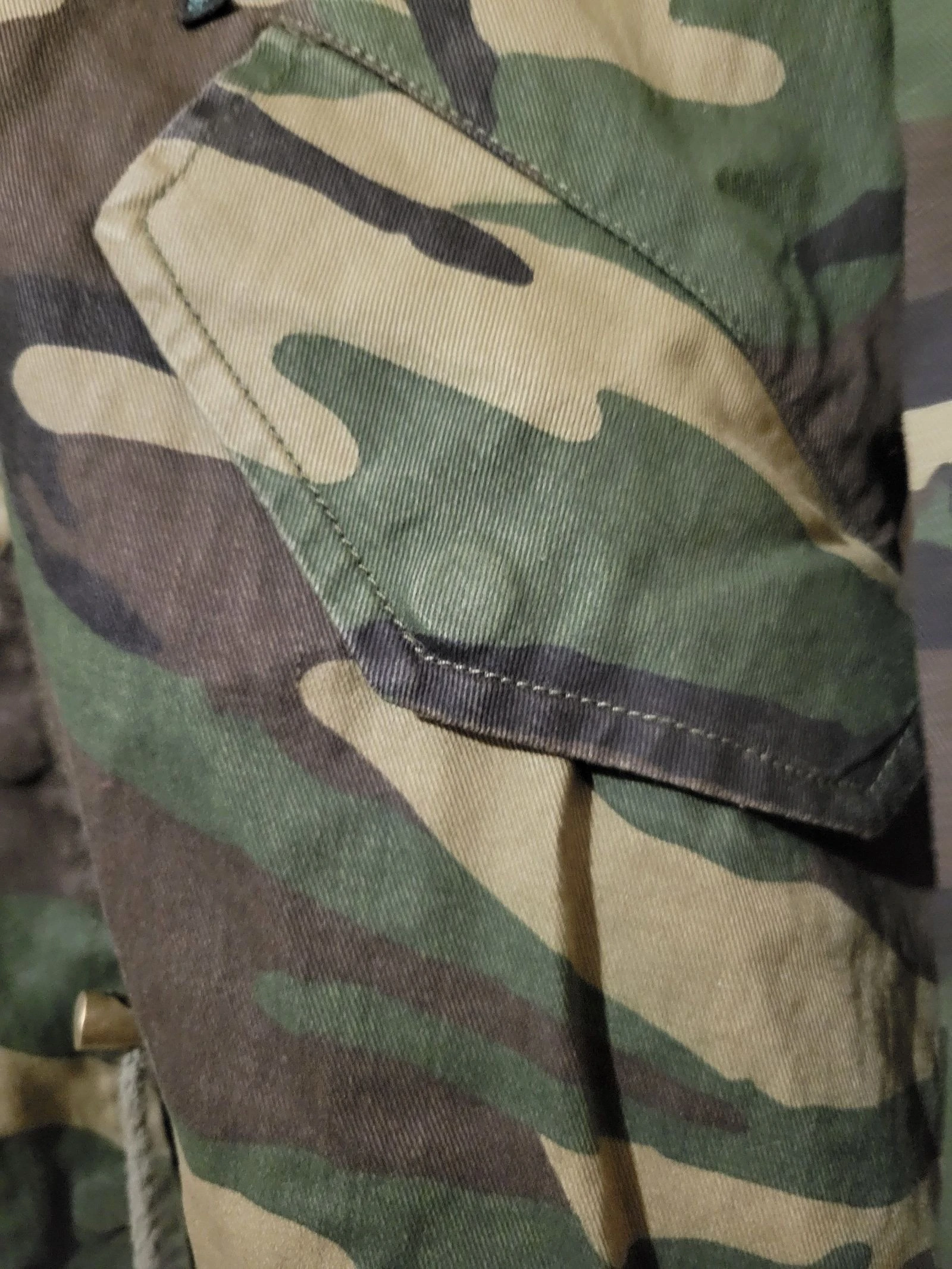 Casaco militar / parka camuflado com bordados (novo com etiqueta) t s-m – photo 13